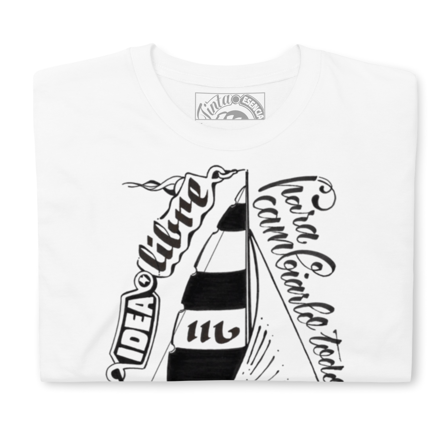 Bombilla barco velero con trazos caligráficos en los que se menciona la idea de energía libre para cambiarlo todo. la bombilla representa esta idea y esta impresa sobre una camiseta blanca de algodón.