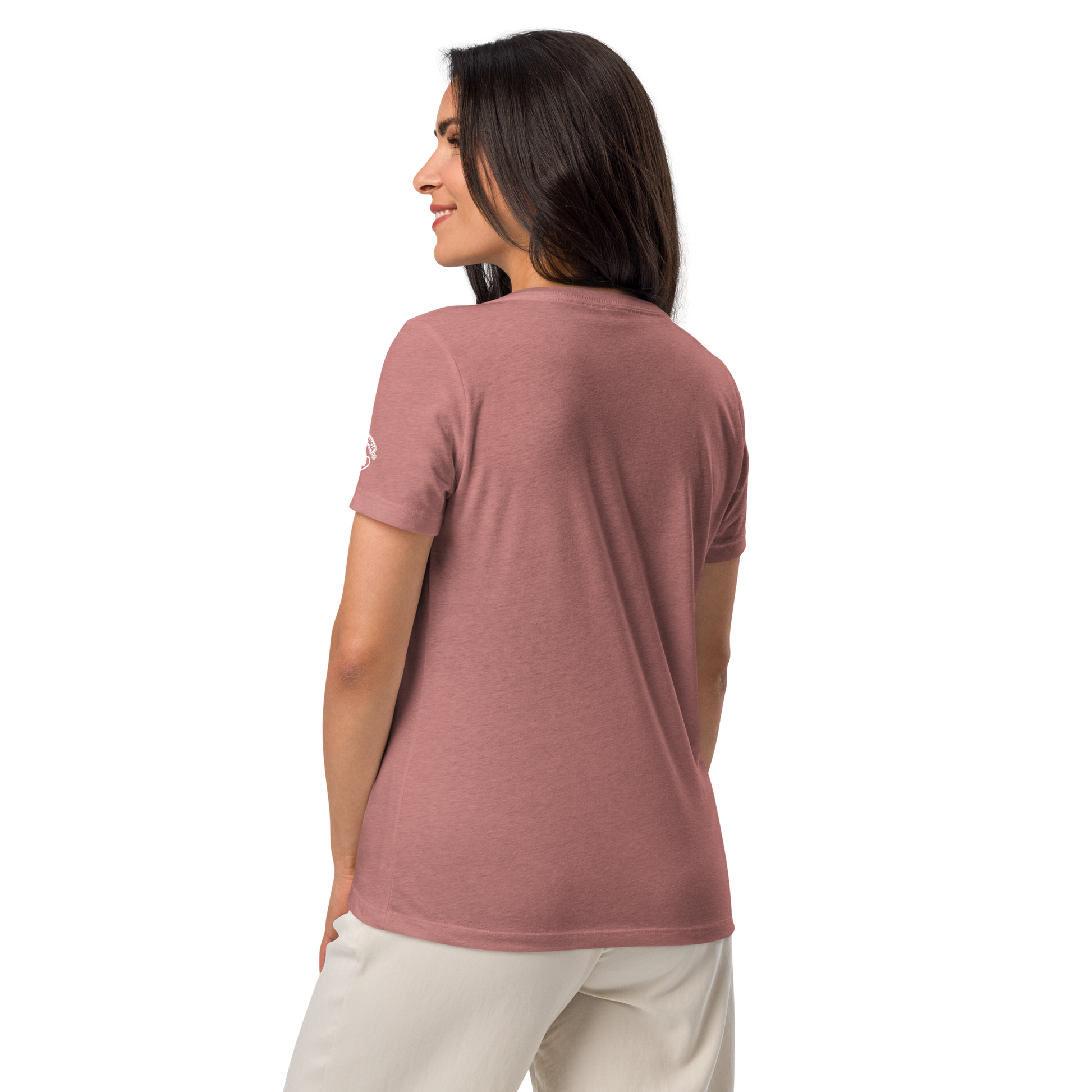 Bombilla gótica con cuervo y símbolos oscuros sobre camiseta color teja rosada